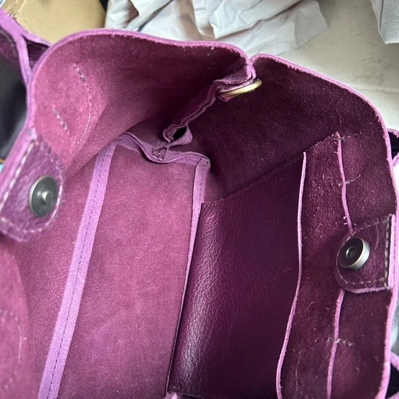 Portland Leather Large Raindrop in Plum - Picture 6 of 7